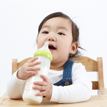 영유아 우유 섭취에 대한 오해와 진실